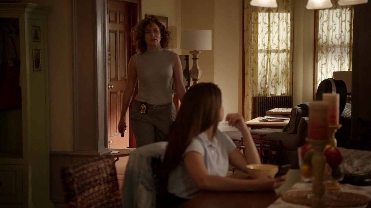 Charmed-Online-dot-nl_ShadesOfBlue2x04-0250.jpg