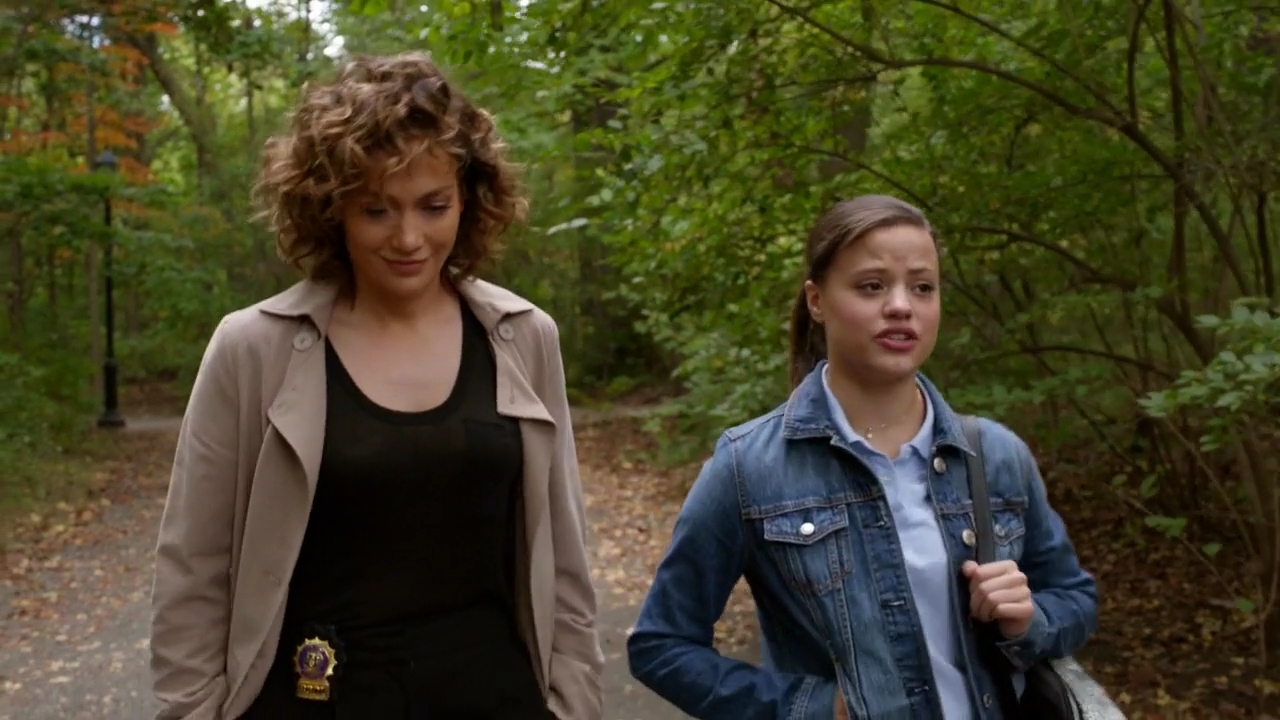 Charmed-Online-dot-nl_ShadesOfBlue2x09-0455.jpg