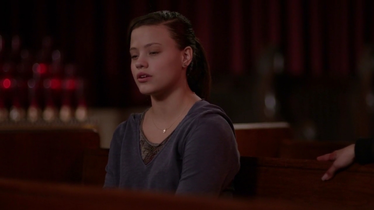 Charmed-Online-dot-nl_ShadesOfBlue2x09-2086.jpg