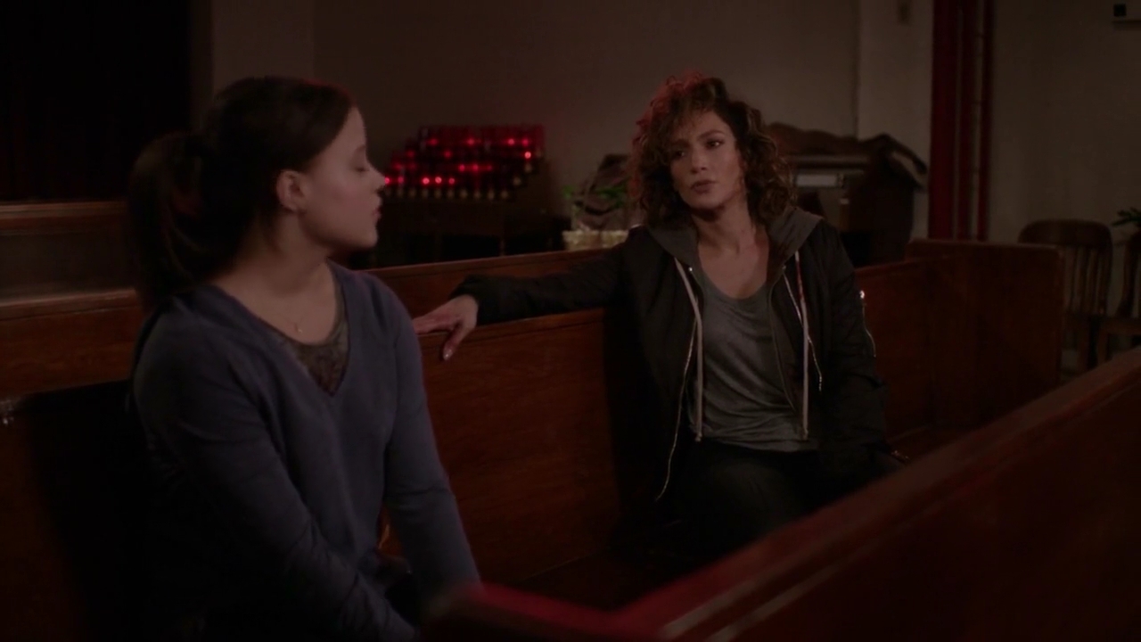 Charmed-Online-dot-nl_ShadesOfBlue2x09-2095.jpg