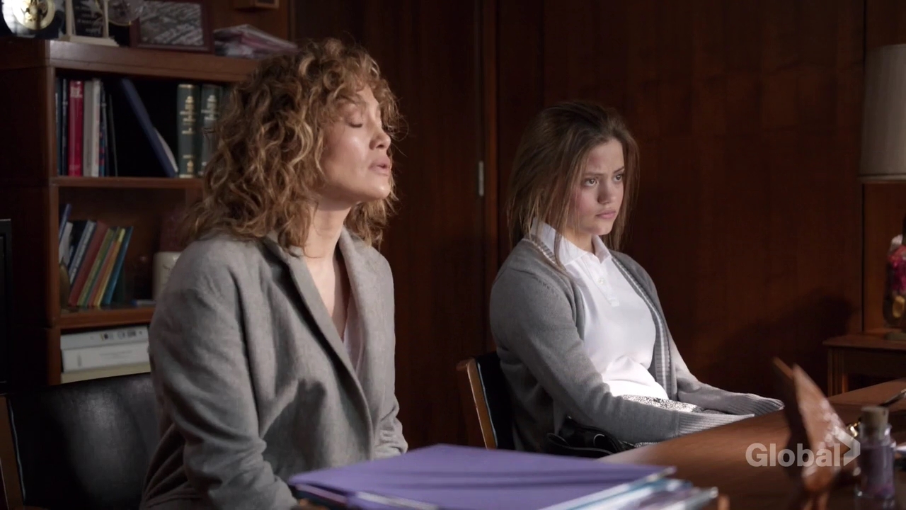 Charmed-Online-dot-nl_ShadesOfBlue3x02-0327.jpg