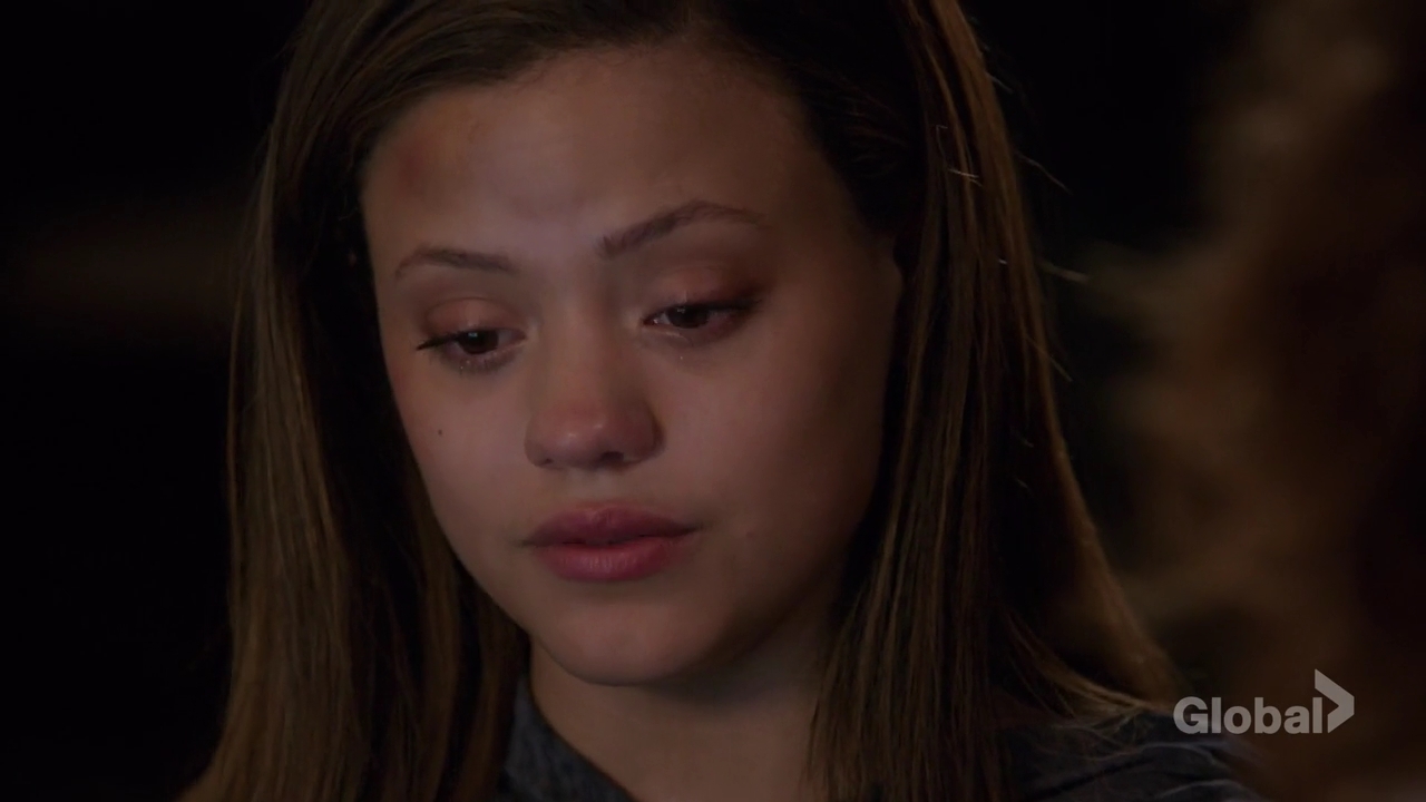 Charmed-Online-dot-nl_ShadesOfBlue3x02-0508.jpg