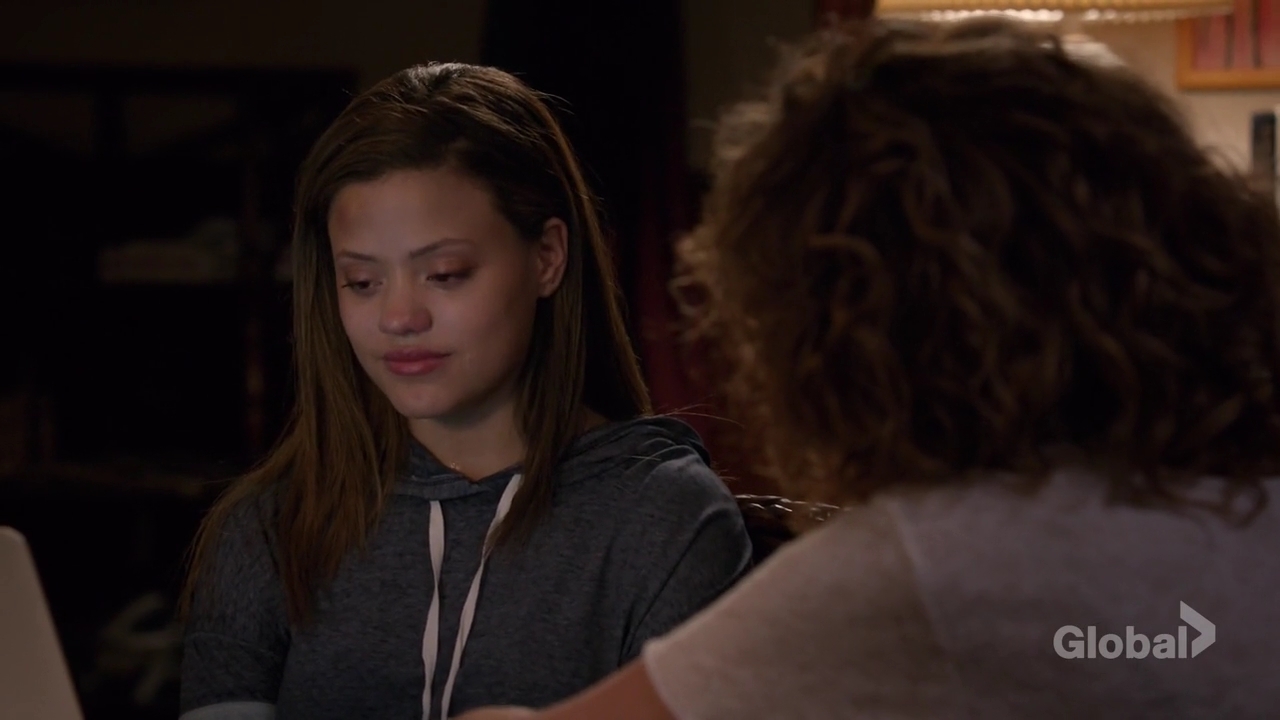 Charmed-Online-dot-nl_ShadesOfBlue3x02-0530.jpg