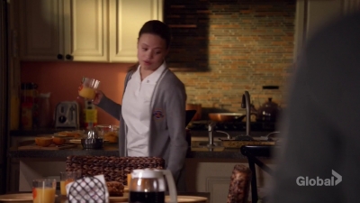 Charmed-Online-dot-nl_ShadesOfBlue3x02-0056.jpg