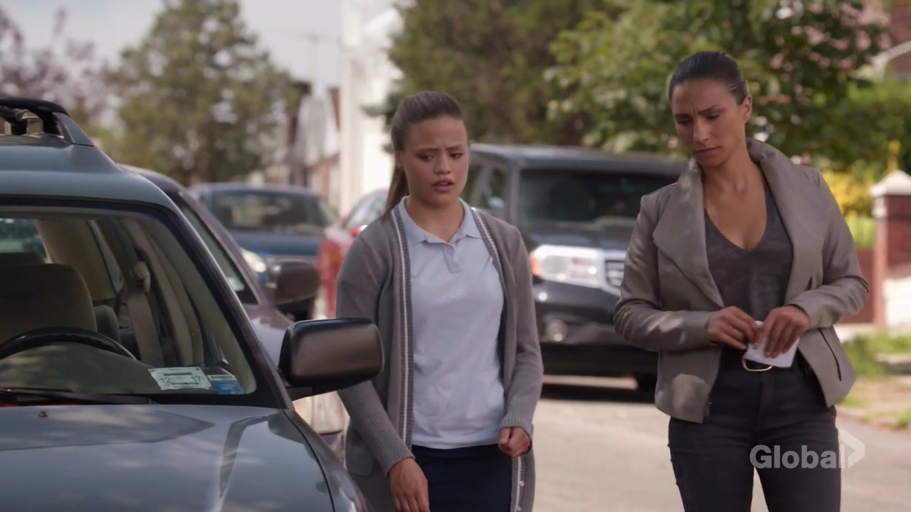 Charmed-Online-dot-nl_ShadesOfBlue3x05-0846.jpg