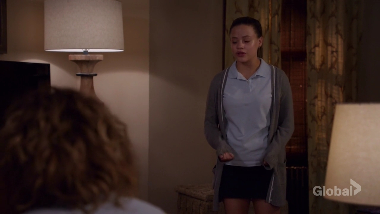 Charmed-Online-dot-nl_ShadesOfBlue3x05-2020.jpg