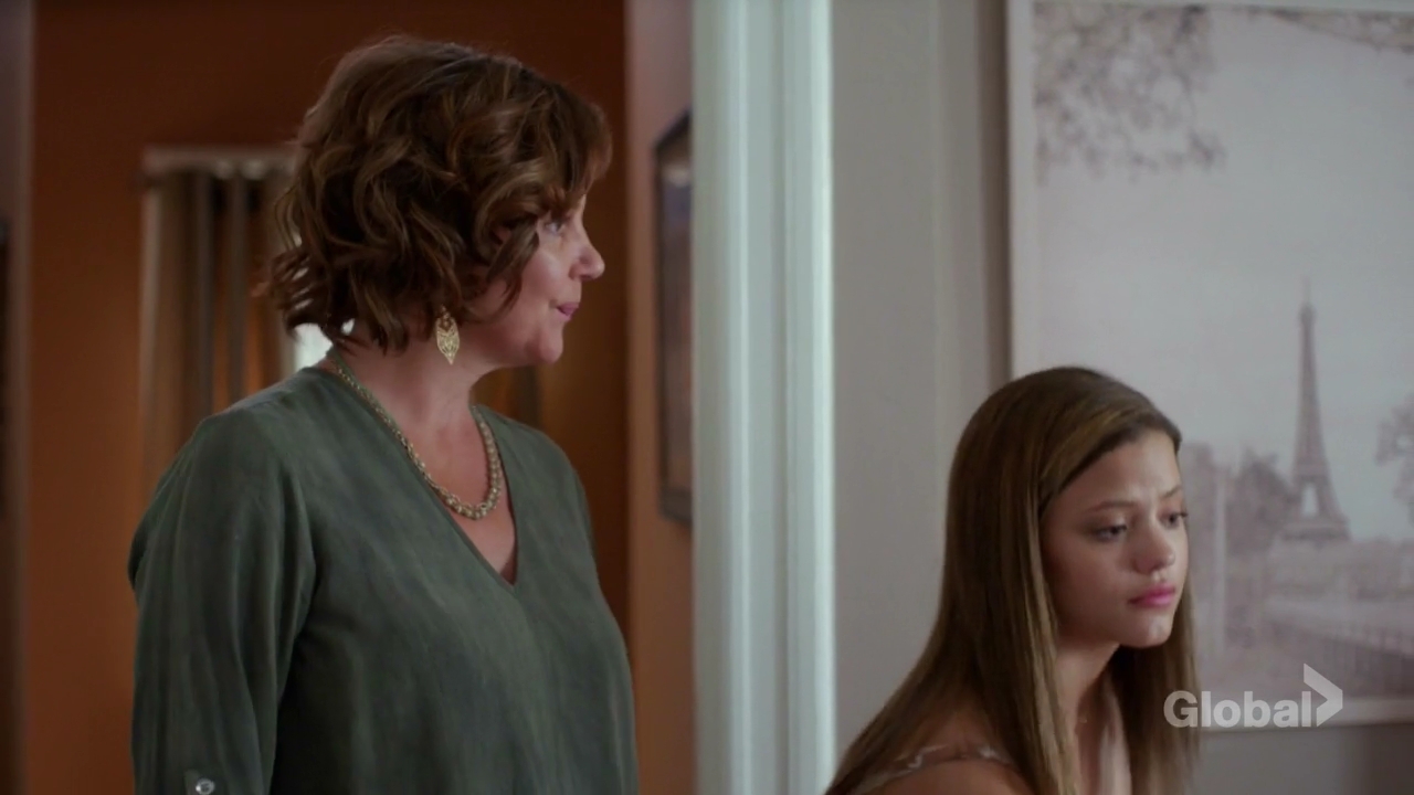 Charmed-Online-dot-nl_ShadesOfBlue3x10-2126.jpg