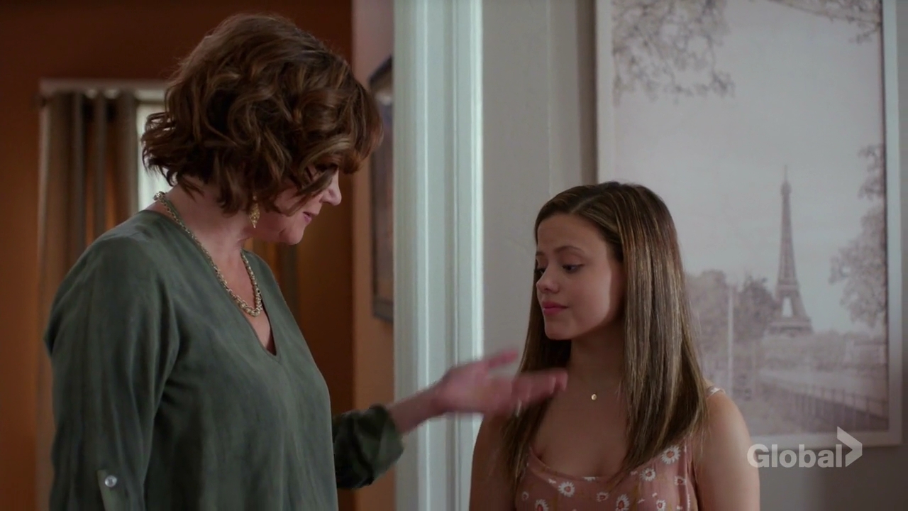 Charmed-Online-dot-nl_ShadesOfBlue3x10-2129.jpg