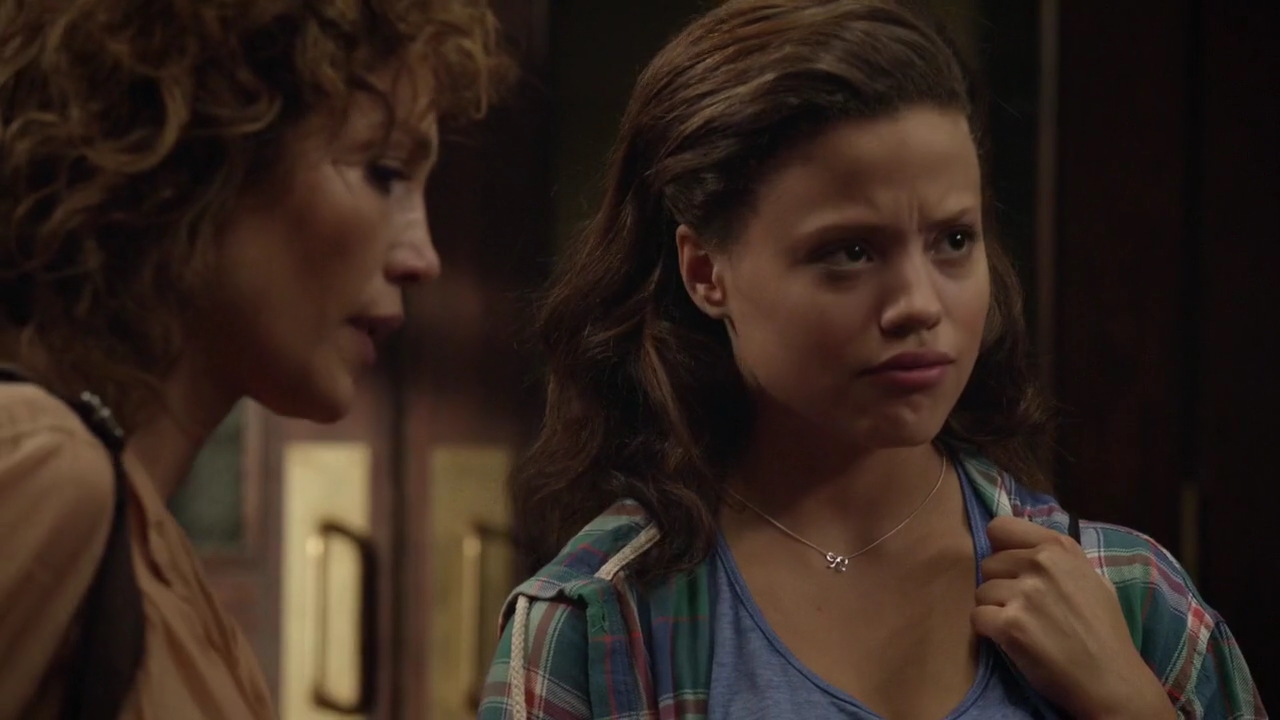 Charmed-Online-dot-nl_ShadesOfBlue1x02-1230.jpg