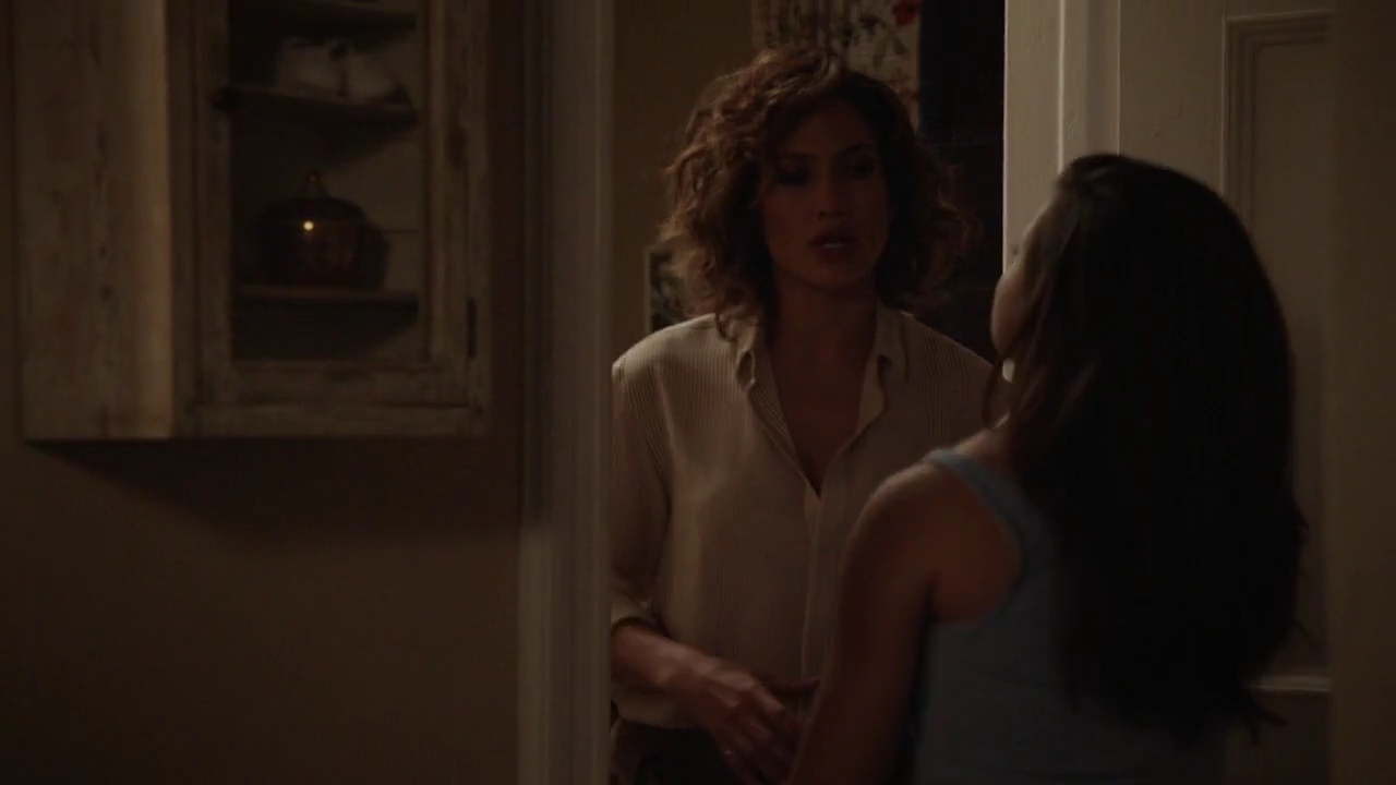 Charmed-Online-dot-nl_ShadesOfBlue1x05-2172.jpg