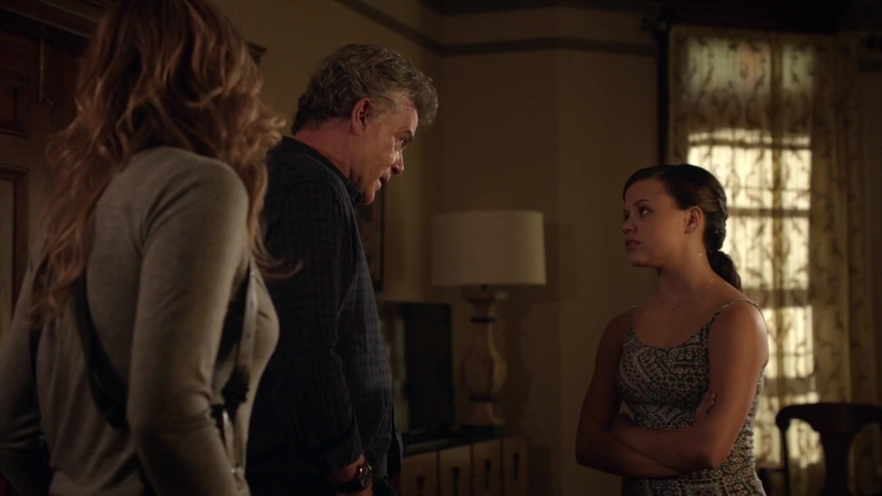 Charmed-Online-dot-nl_ShadesOfBlue1x08-1194.jpg