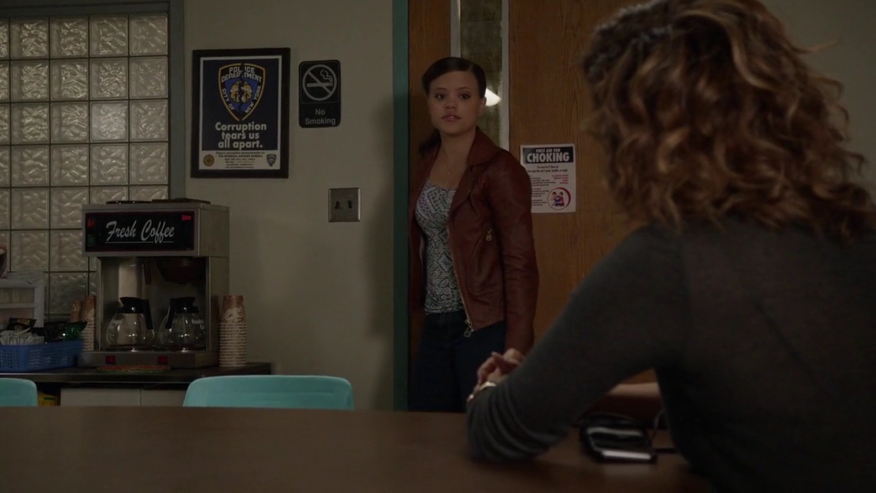 Charmed-Online-dot-nl_ShadesOfBlue1x08-1622.jpg Charmed-Online-dot-nl_ShadesOfBlue1x08-1622.jpg