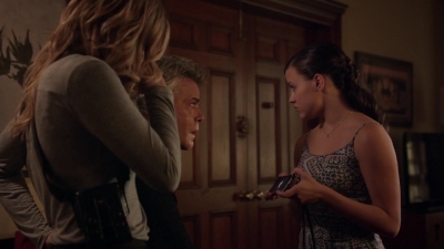 Charmed-Online-dot-nl_ShadesOfBlue1x08-1252.jpg