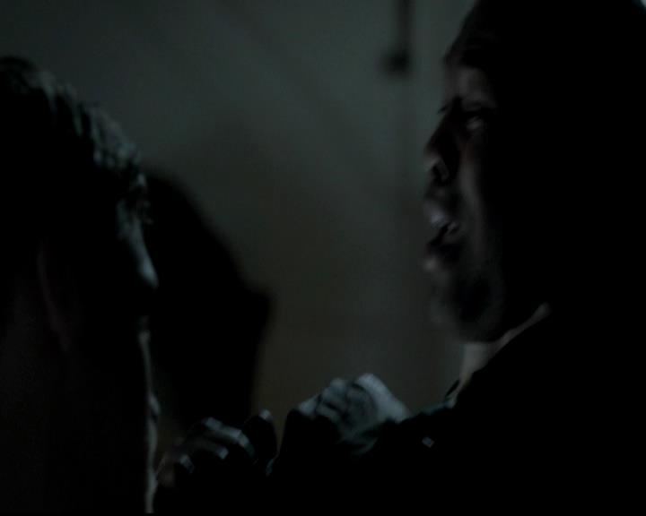 VampireDiariesWorld-dot-org_4x06WeAllGoALittleMadSometimes1611.jpg