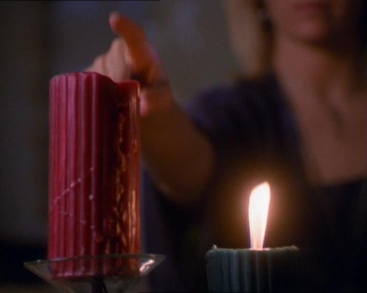 Charmed-Online_dot_net-1x01SomethingWiccaThisWayComes0051.jpg