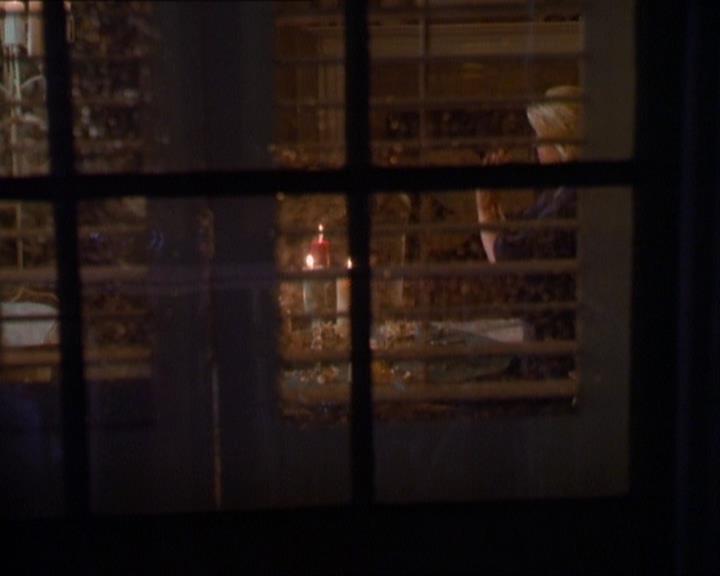 Charmed-Online_dot_net-1x01SomethingWiccaThisWayComes0062.jpg Charmed-Online_dot_net-1x01SomethingWiccaThisWayComes0062.jpg