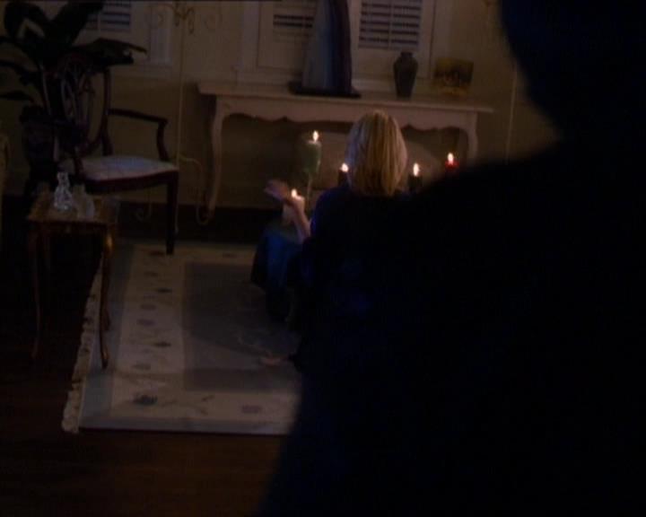 Charmed-Online_dot_net-1x01SomethingWiccaThisWayComes0080.jpg Charmed-Online_dot_net-1x01SomethingWiccaThisWayComes0080.jpg