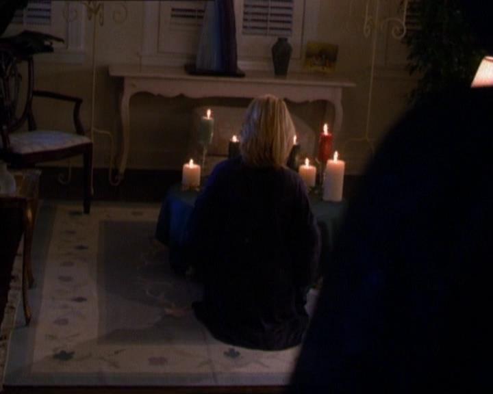 Charmed-Online_dot_net-1x01SomethingWiccaThisWayComes0082.jpg