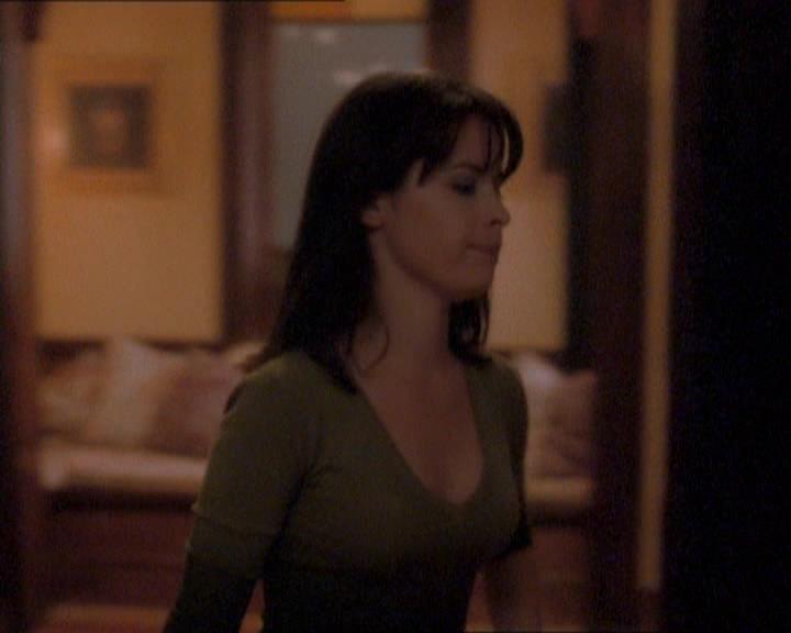 Charmed-Online_dot_net-1x01SomethingWiccaThisWayComes0132.jpg