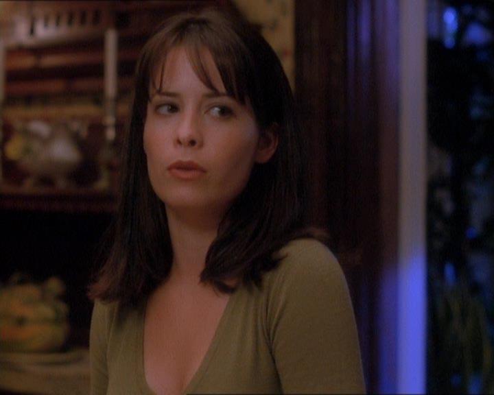 Charmed-Online_dot_net-1x01SomethingWiccaThisWayComes0191.jpg Charmed-Online_dot_net-1x01SomethingWiccaThisWayComes0191.jpg
