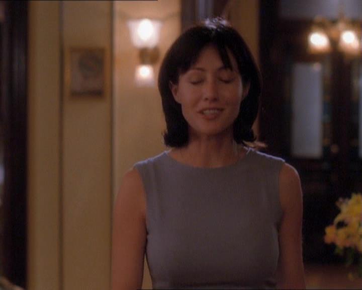 Charmed-Online_dot_net-1x01SomethingWiccaThisWayComes0192.jpg