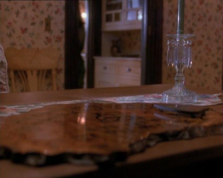 Charmed-Online_dot_net-1x01SomethingWiccaThisWayComes0201.jpg