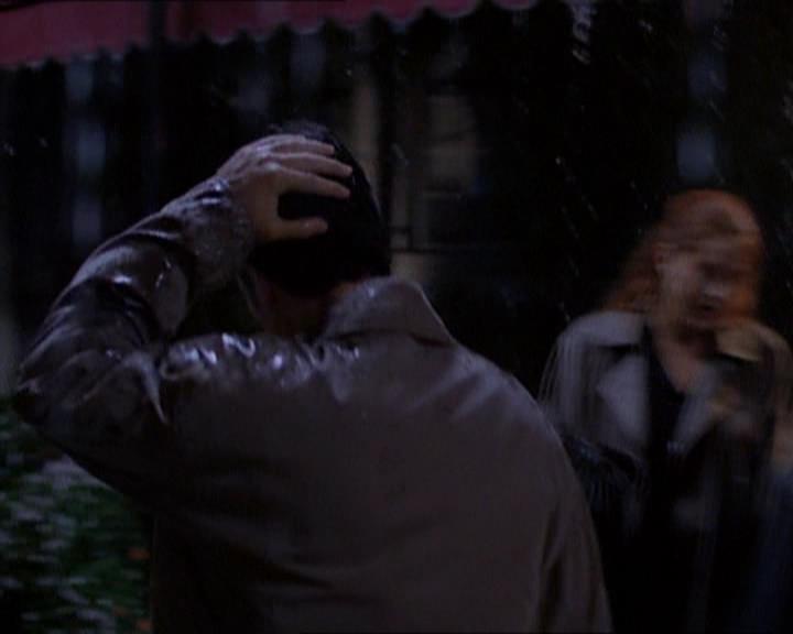 Charmed-Online_dot_net-1x01SomethingWiccaThisWayComes0295.jpg