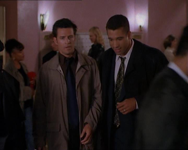 Charmed-Online_dot_net-1x01SomethingWiccaThisWayComes0308.jpg