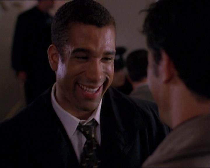 Charmed-Online_dot_net-1x01SomethingWiccaThisWayComes0359.jpg