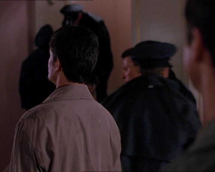 Charmed-Online_dot_net-1x01SomethingWiccaThisWayComes0371.jpg Charmed-Online_dot_net-1x01SomethingWiccaThisWayComes0371.jpg