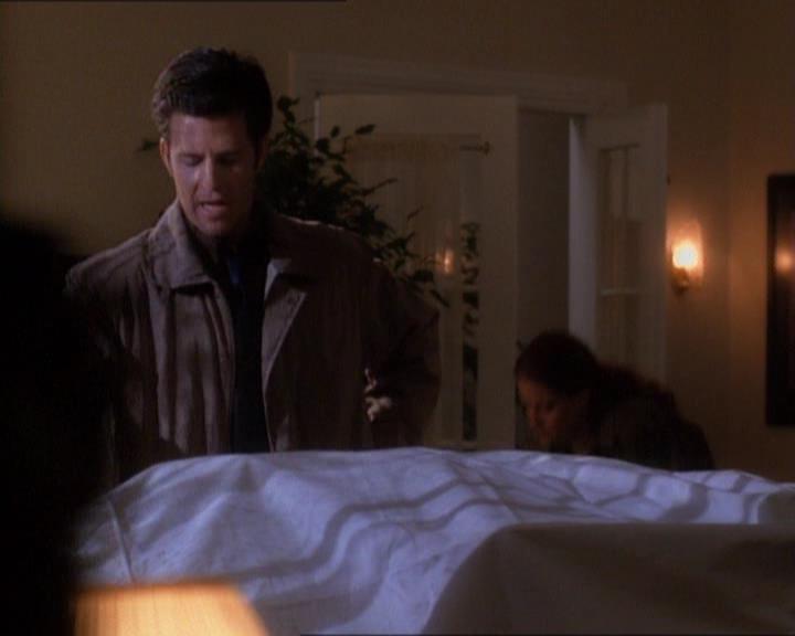 Charmed-Online_dot_net-1x01SomethingWiccaThisWayComes0597.jpg
