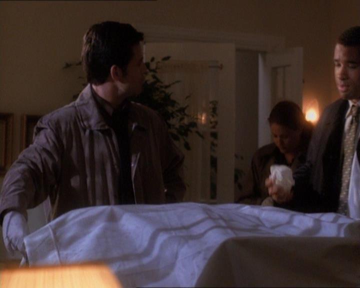 Charmed-Online_dot_net-1x01SomethingWiccaThisWayComes0598.jpg