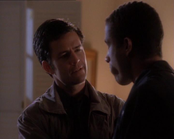 Charmed-Online_dot_net-1x01SomethingWiccaThisWayComes0621.jpg