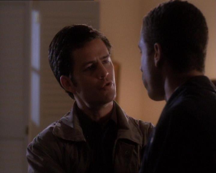 Charmed-Online_dot_net-1x01SomethingWiccaThisWayComes0626.jpg