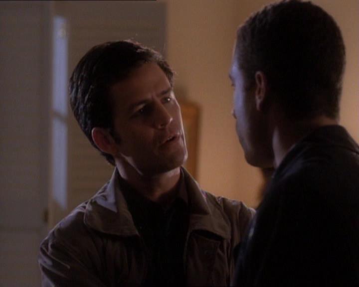 Charmed-Online_dot_net-1x01SomethingWiccaThisWayComes0627.jpg