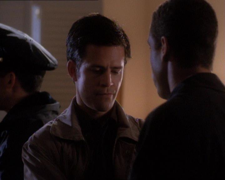 Charmed-Online_dot_net-1x01SomethingWiccaThisWayComes0641.jpg