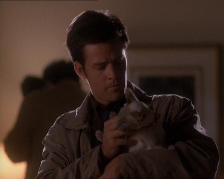 Charmed-Online_dot_net-1x01SomethingWiccaThisWayComes0661.jpg