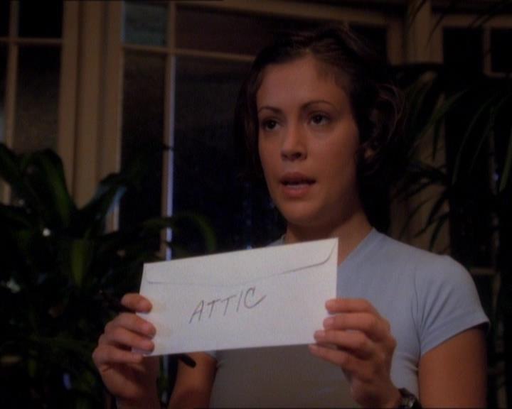 Charmed-Online_dot_net-1x01SomethingWiccaThisWayComes0757.jpg