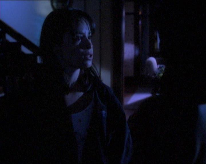 Charmed-Online_dot_net-1x01SomethingWiccaThisWayComes0790.jpg
