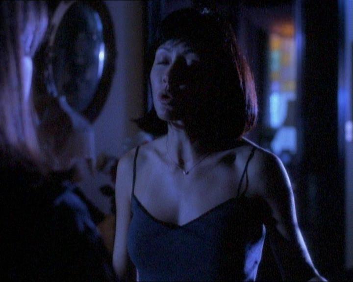 Charmed-Online_dot_net-1x01SomethingWiccaThisWayComes0792.jpg