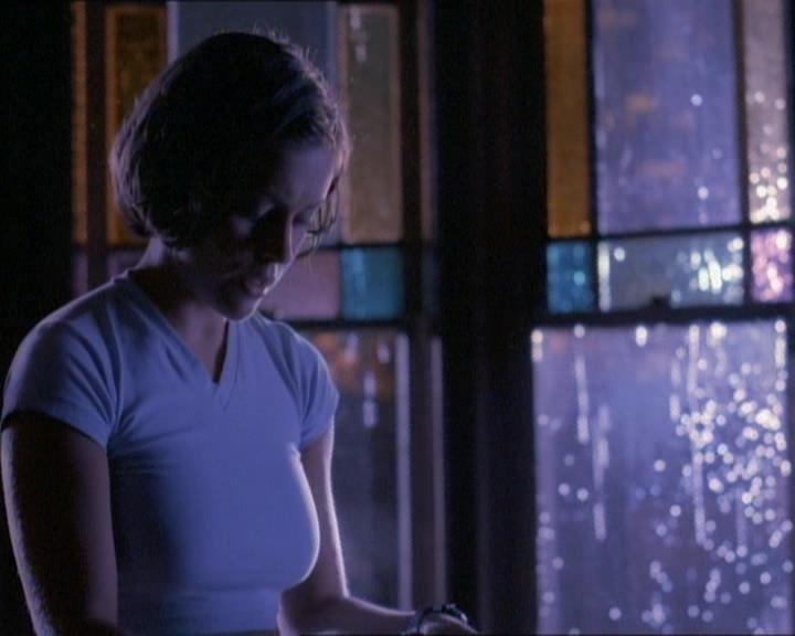 Charmed-Online_dot_net-1x01SomethingWiccaThisWayComes0913.jpg