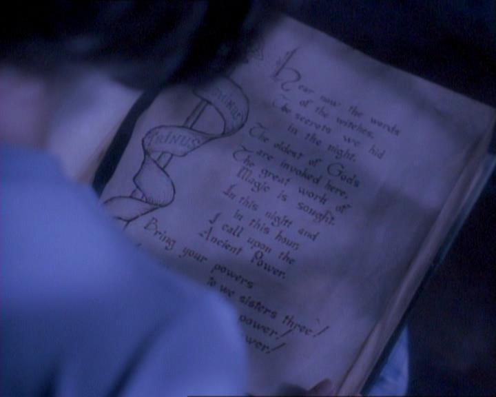 Charmed-Online_dot_net-1x01SomethingWiccaThisWayComes0919.jpg