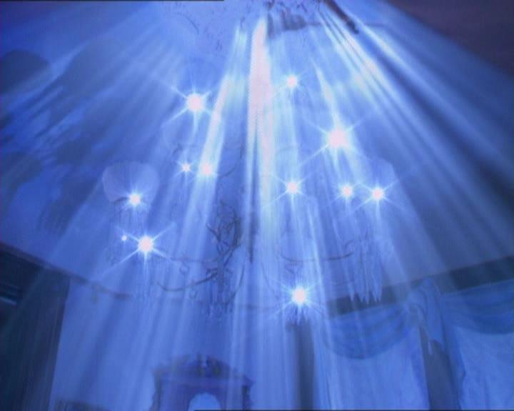 Charmed-Online_dot_net-1x01SomethingWiccaThisWayComes0939.jpg