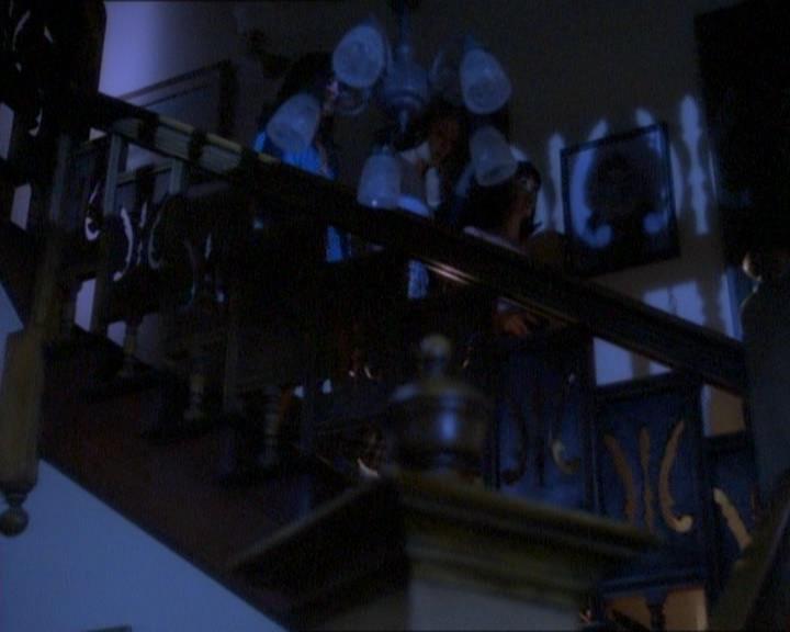 Charmed-Online_dot_net-1x01SomethingWiccaThisWayComes1006.jpg Charmed-Online_dot_net-1x01SomethingWiccaThisWayComes1006.jpg