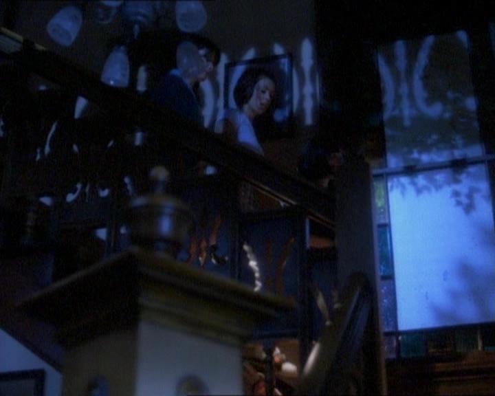 Charmed-Online_dot_net-1x01SomethingWiccaThisWayComes1008.jpg Charmed-Online_dot_net-1x01SomethingWiccaThisWayComes1008.jpg