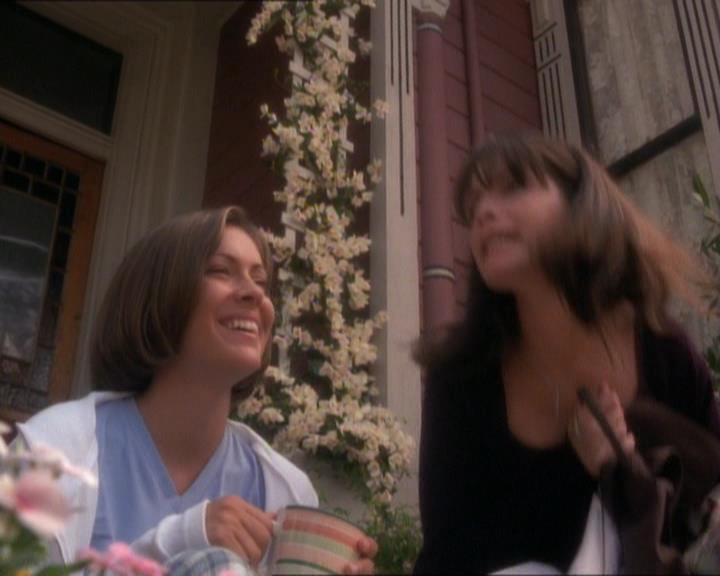 Charmed-Online_dot_net-1x01SomethingWiccaThisWayComes1059.jpg
