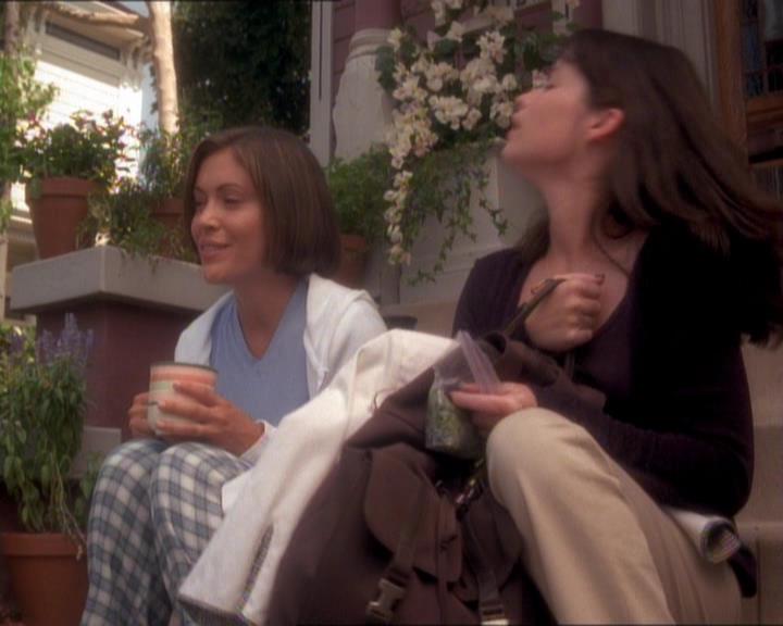 Charmed-Online_dot_net-1x01SomethingWiccaThisWayComes1061.jpg