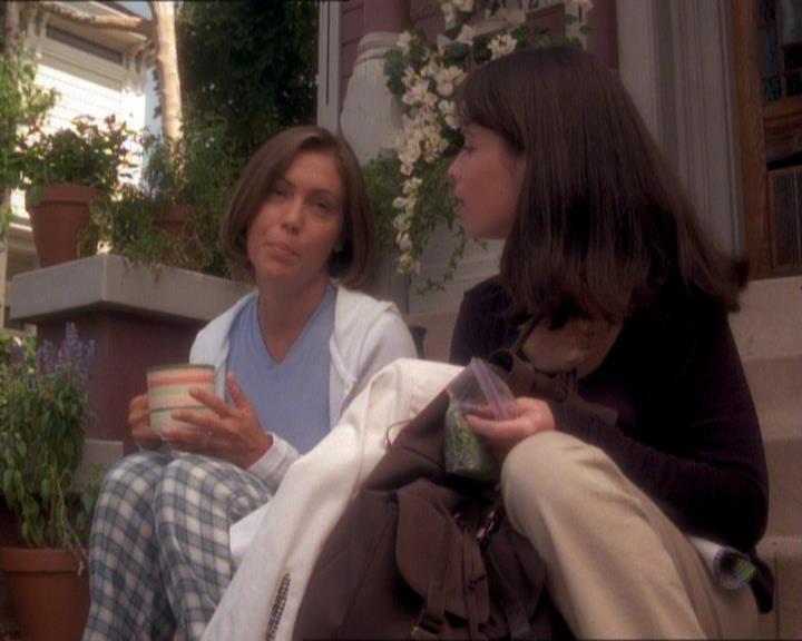 Charmed-Online_dot_net-1x01SomethingWiccaThisWayComes1063.jpg
