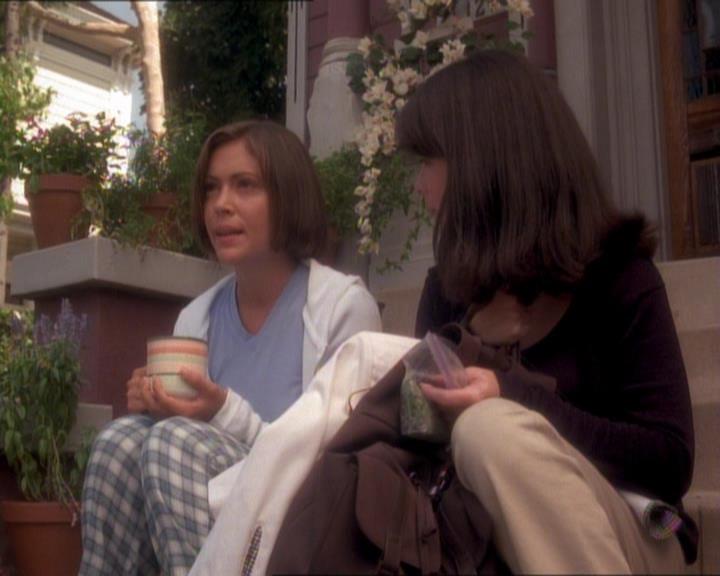 Charmed-Online_dot_net-1x01SomethingWiccaThisWayComes1072.jpg