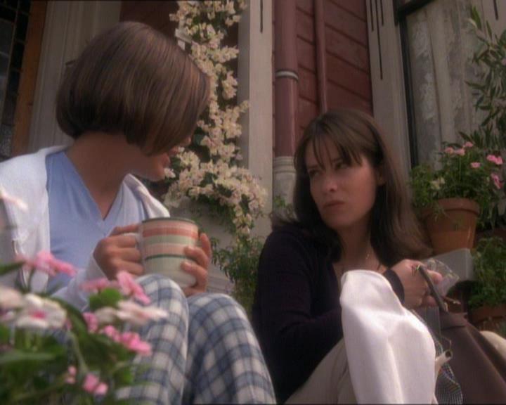 Charmed-Online_dot_net-1x01SomethingWiccaThisWayComes1081.jpg